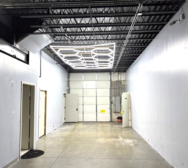 More Photos Of 45945 Trefoil Ln, Sterling Light Manufacturing For Sale