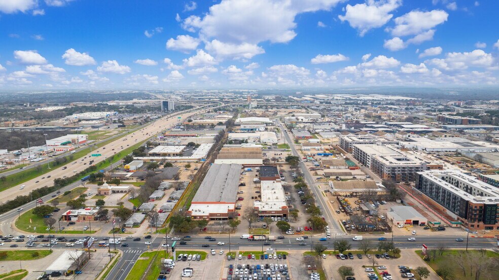 More Photos Of 4201 Congress Ave S, Austin Unknown For Lease