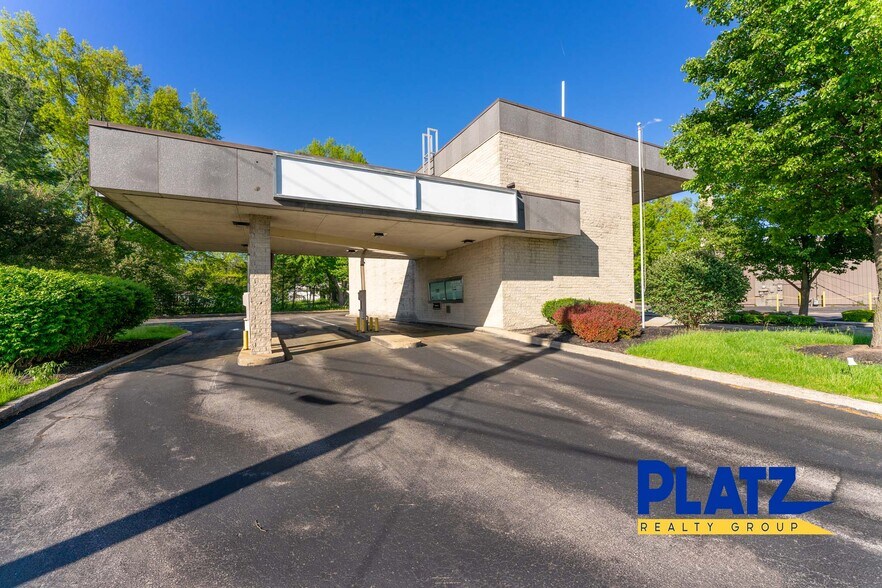 More Photos Of 5845 Youngstown Warren Rd, Niles Bank For Lease