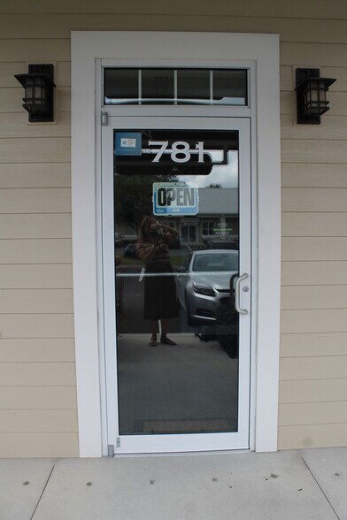 More Photos Of 781 County Road 466, Lady Lake Medical For Sale