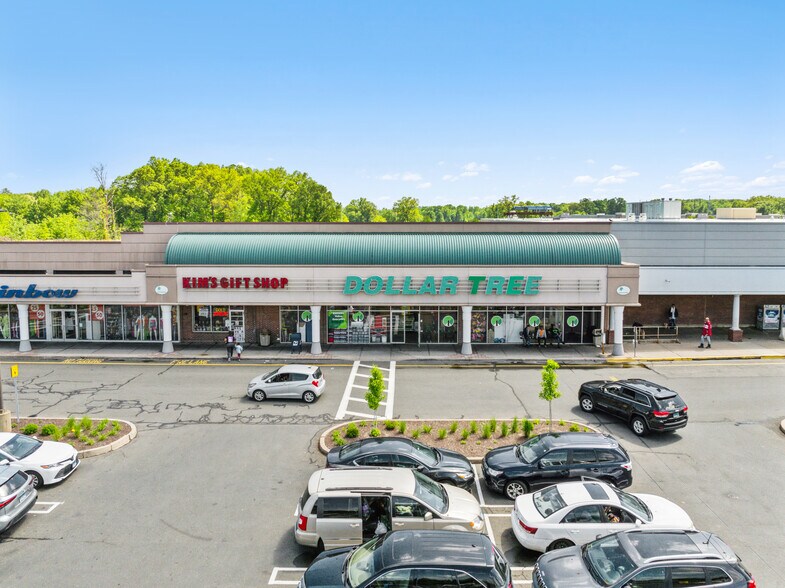 More Photos Of 271-421 Cottage Grove Rd, Bloomfield Unknown For Lease