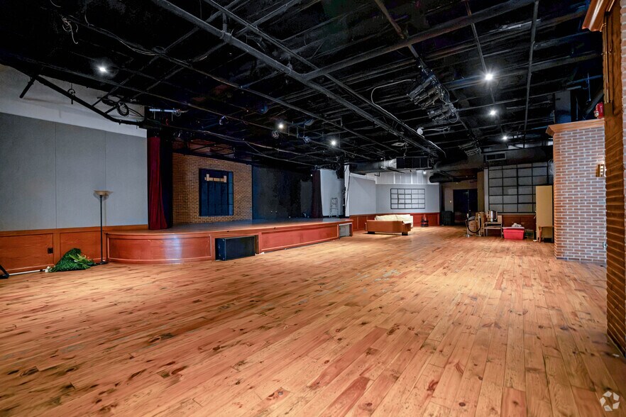 More Photos Of 1350 Okie St NE, Washington Restaurant For Sale