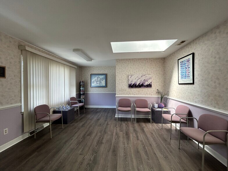 More Photos Of 1056 Harpersville Rd, Newport News Medical For Sale