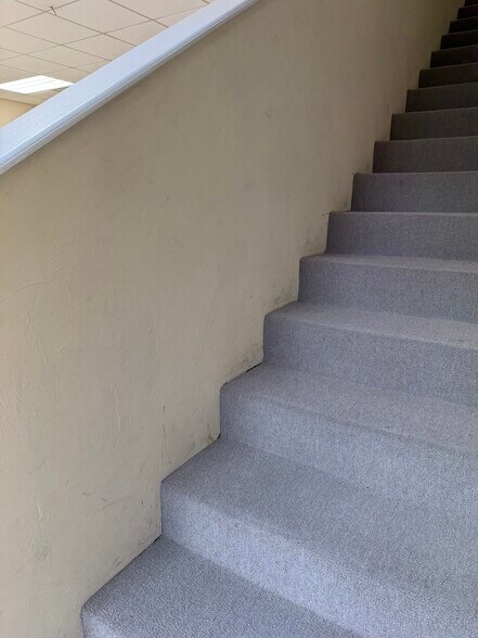 More Photos Of 4707 Enterprise Ave, Naples Loft Creative Space For Lease