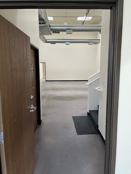 More Photos Of 874-888 Palomares Ave, La Verne Warehouse For Lease