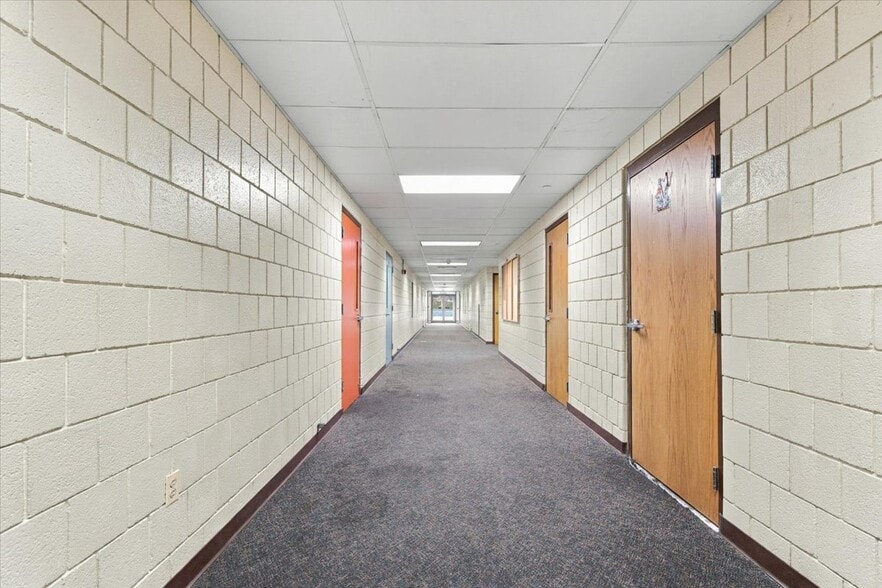More Photos Of 301 Obetz Rd, Columbus Specialty For Sale