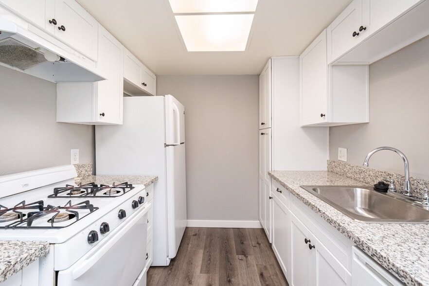 More Photos Of 2520 Northrop Ave, Sacramento Apartments For Sale