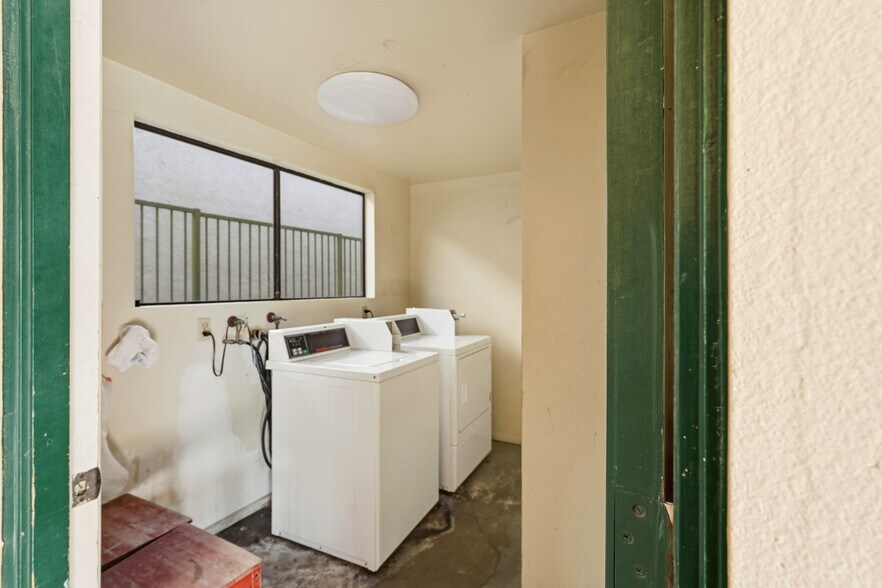 More Photos Of 16105 S Denker Ave, Gardena Multifamily For Sale