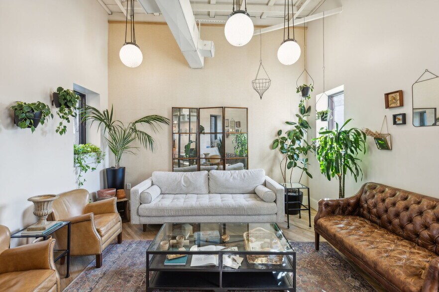 More Photos Of 3309 Elm St, Dallas Medical For Lease