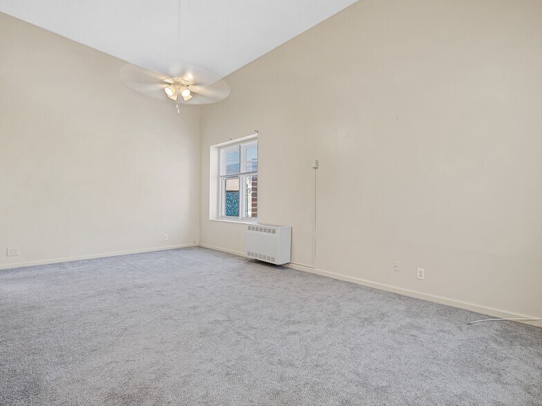 More Photos Of 58 Broadway St, Asheville Storefront Retail Residential For Sale