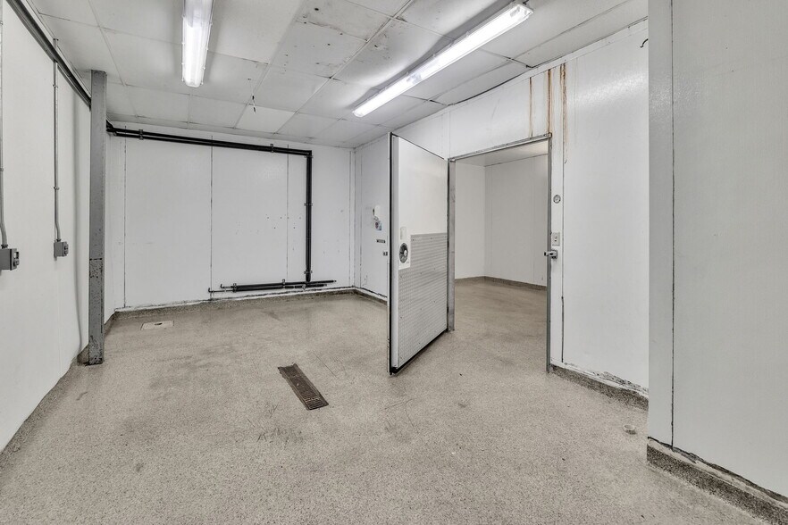 More Photos Of 510 Glade st, Glade Spring Supermarket For Sale