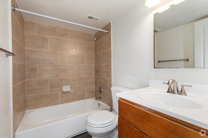 More Photos Of 5400 Livingston Ter, Oxon Hill Apartments For Sale