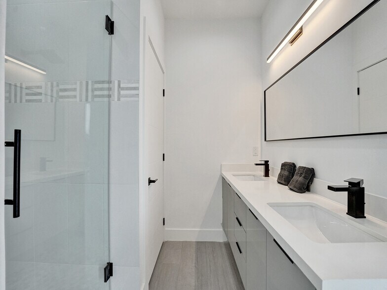 More Photos Of 1220-1226 NE 15th Ave, Fort Lauderdale Apartments For Sale