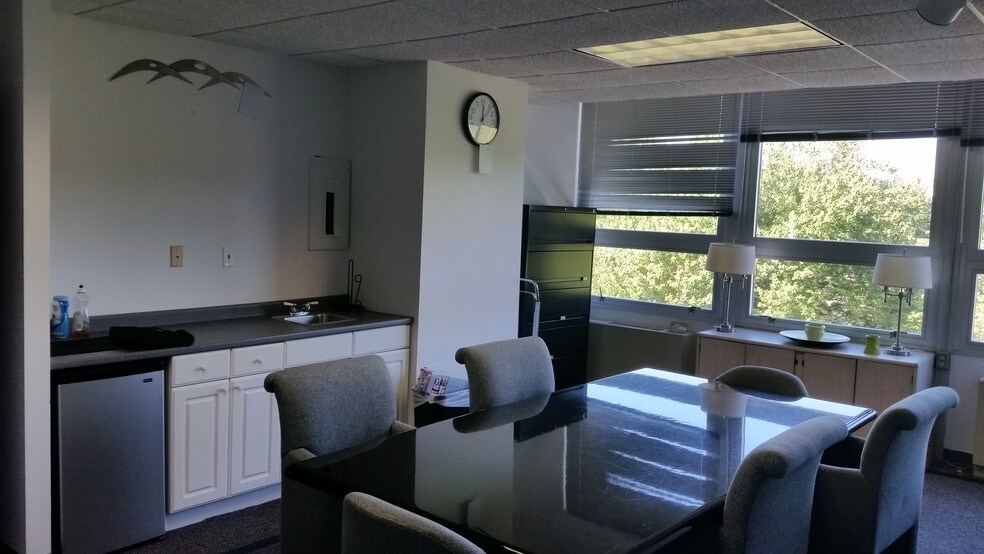 More Photos Of 200 Little Falls St, Falls Church Office For Lease