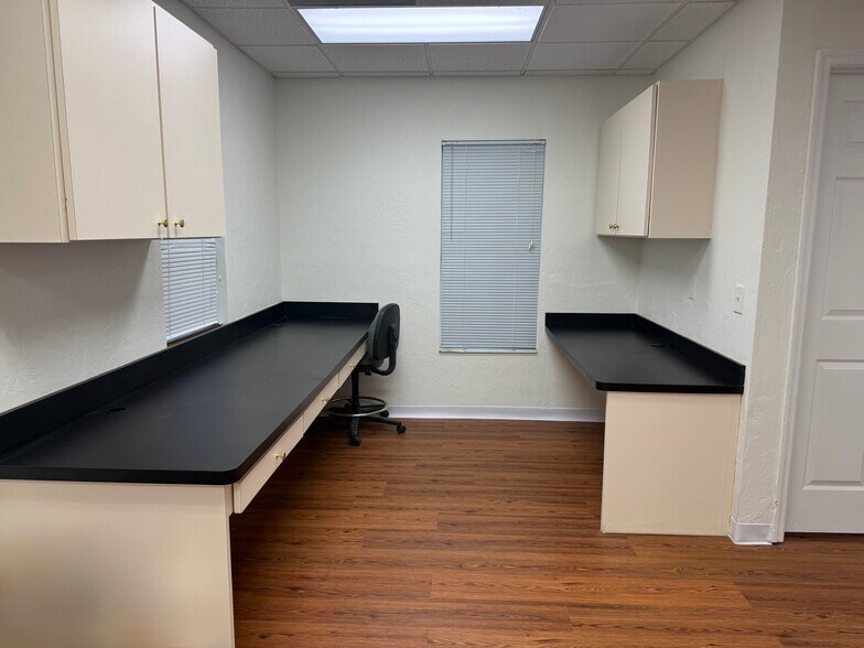 More Photos Of 1283 SW Sr-47, Lake City Medical For Lease