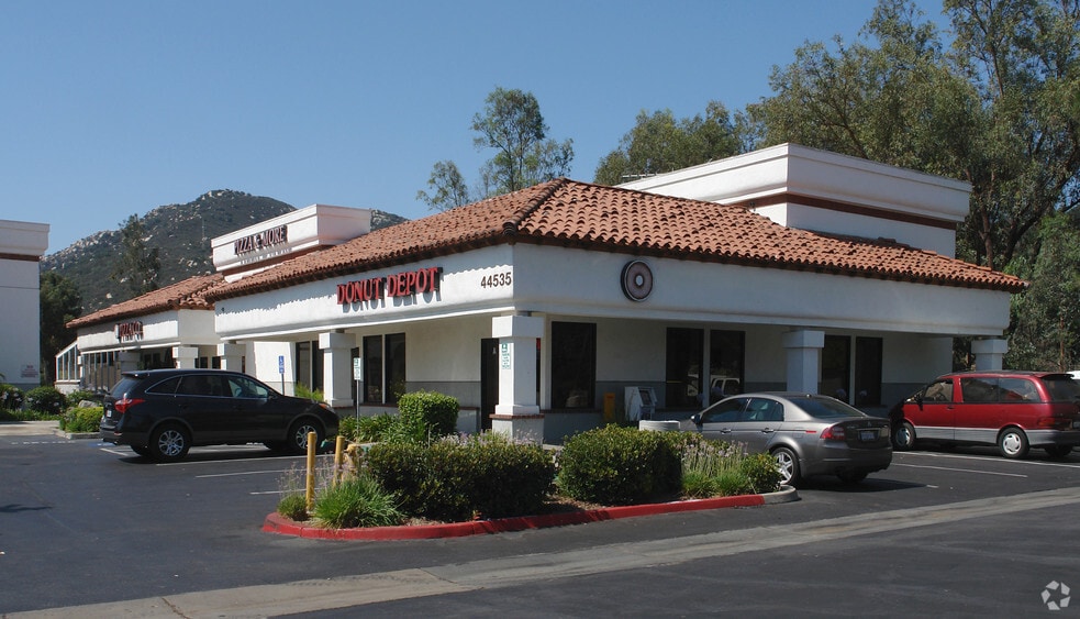 Primary Photo Of 44535 Bedford Ct, Temecula General Retail For Sale