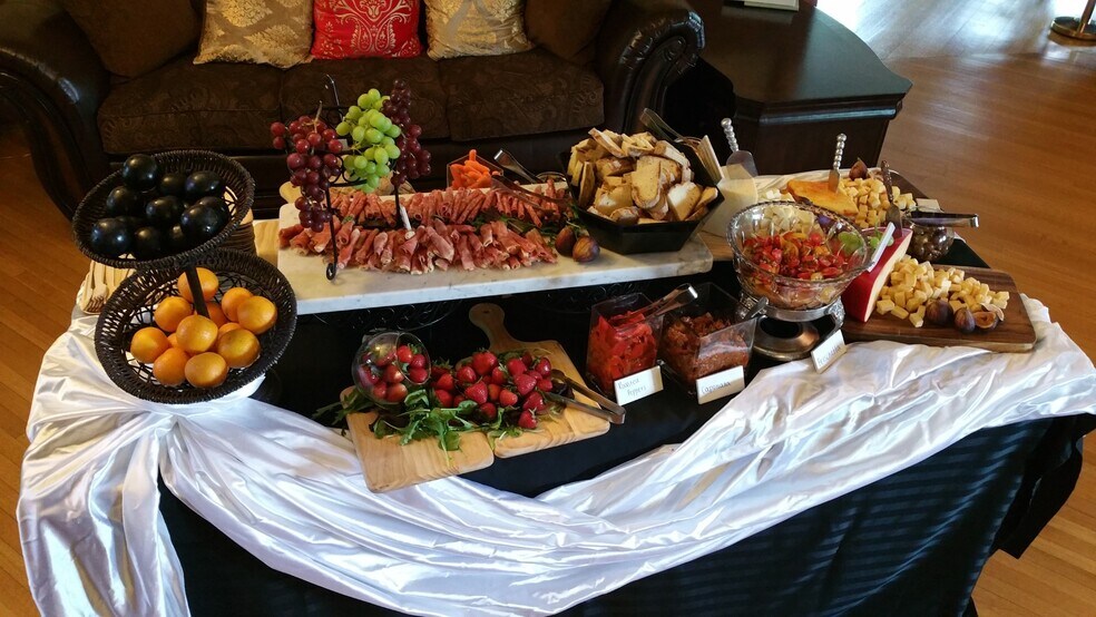 More Photos Of 1090 Ragged Edge Rd, Chambersburg Hospitality For Sale