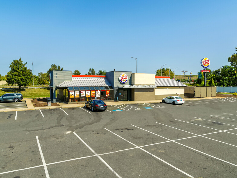 Primary Photo Of 102 Weston St, Hartford Fast Food For Sale