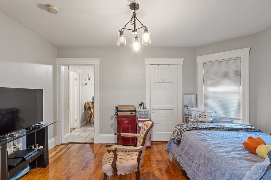 More Photos Of 36-38 Houghton St, Worcester Apartments For Sale