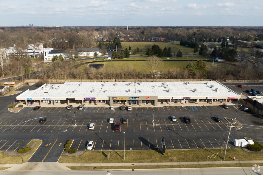 More Photos Of 1855 S Reynolds Rd, Toledo Freestanding For Lease