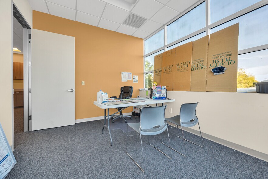 More Photos Of 23320 N 18th Dr, Phoenix Warehouse For Sale