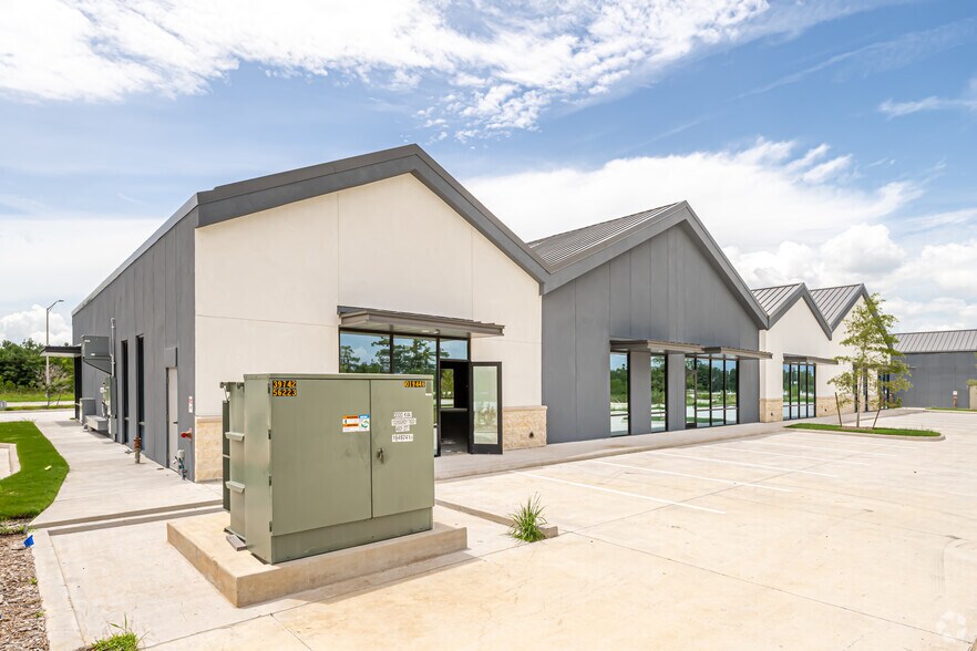 More Photos Of 0 Contraband Pky, Lake Charles Unknown For Lease