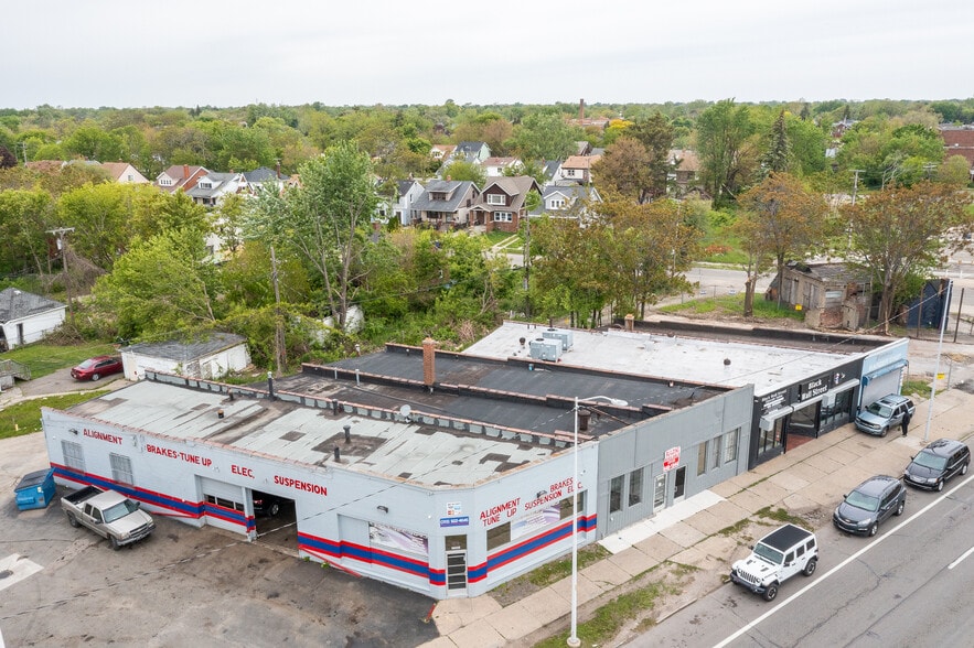 More Photos Of 14049-14051 Gratiot Ave, Detroit Storefront Retail Office For Sale