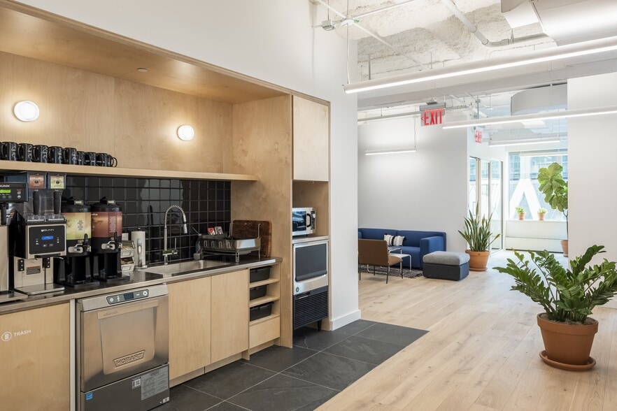 More Photos Of 430 Park Ave, New York Office For Lease