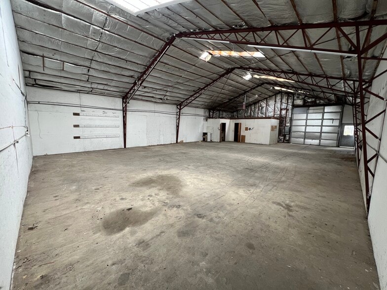 More Photos Of 4334 NE 148th Ave, Portland Service For Lease