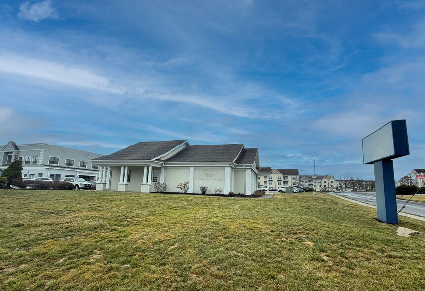 More Photos Of 445 W Main St, Branford Office For Lease