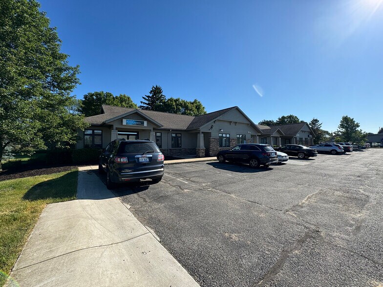 More Photos Of 6350 Jupiter NE, Belmont Office For Lease