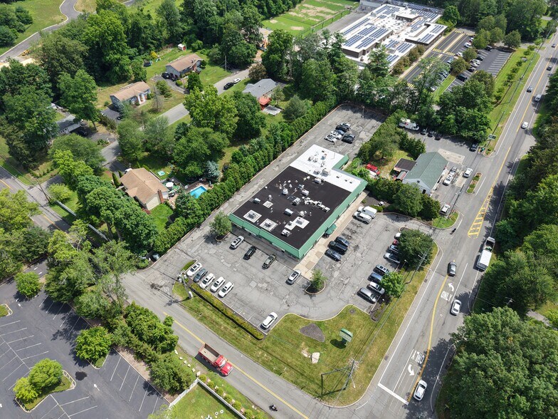 More Photos Of 368 New Hempstead Rd, New City General Retail For Sale