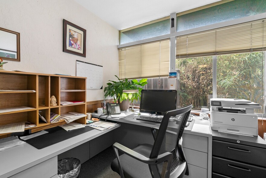 More Photos Of 3811 Portola Dr, Santa Cruz Medical For Sale