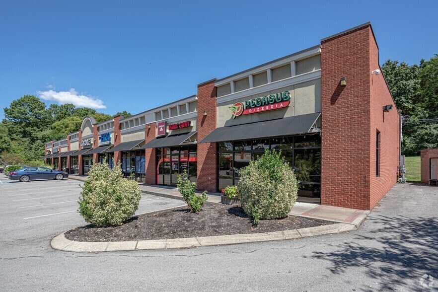 More Photos Of 6601 Sugar Valley Dr, Nashville Storefront For Lease