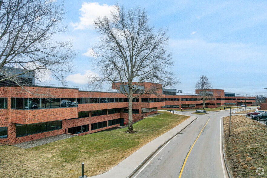 More Photos Of 950 Winter St, Waltham Office For Lease