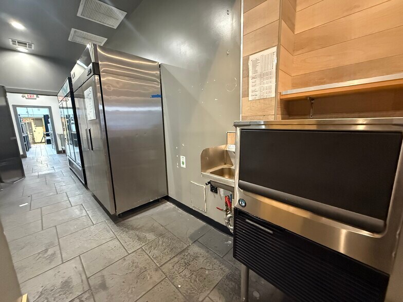 More Photos Of 719 N 2nd St, Philadelphia Restaurant For Lease