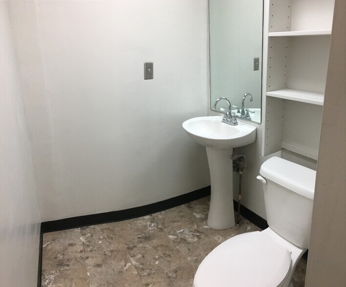 More Photos Of 3501 7th Ave S, Birmingham Light Distribution For Lease