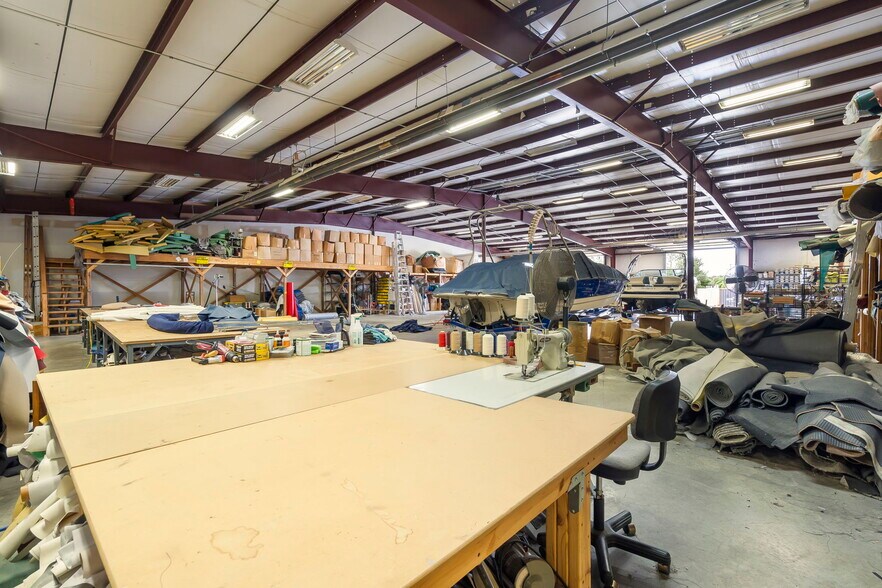 More Photos Of 5410 S Daniel St, Battlefield Manufacturing For Sale
