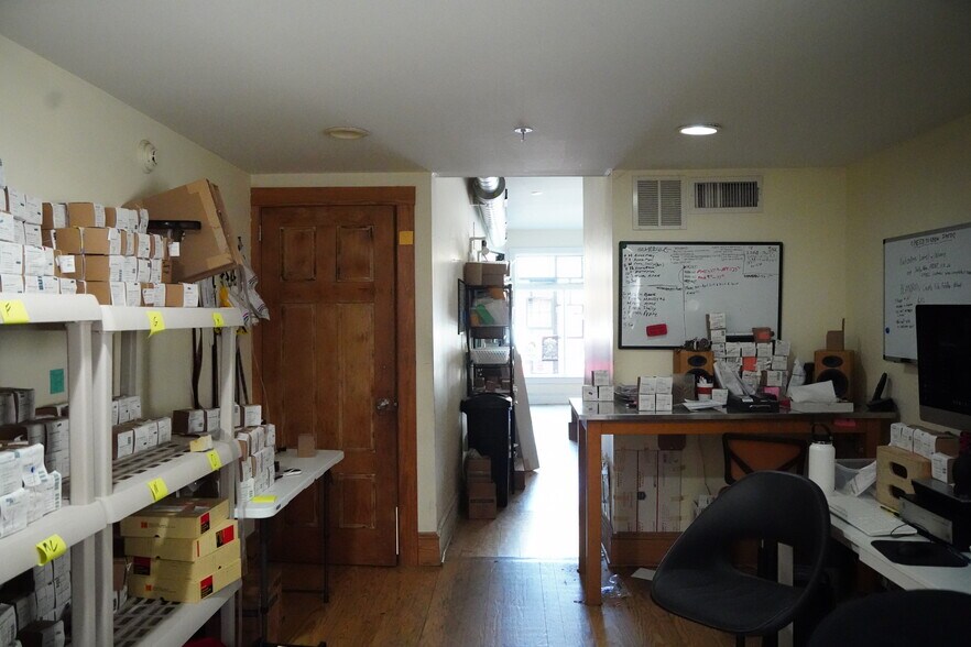 More Photos Of 206 E Girard Ave, Philadelphia Storefront Retail Residential For Lease