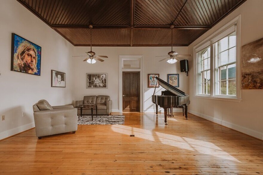 More Photos Of 441 Washington St, Portsmouth Office Residential For Sale