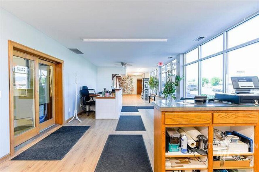 More Photos Of 603 & 621 N Main St, Moscow Distribution For Sale