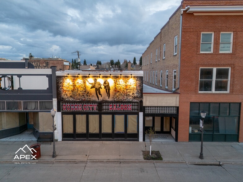 More Photos Of 1011 Front St, Evanston Restaurant For Lease