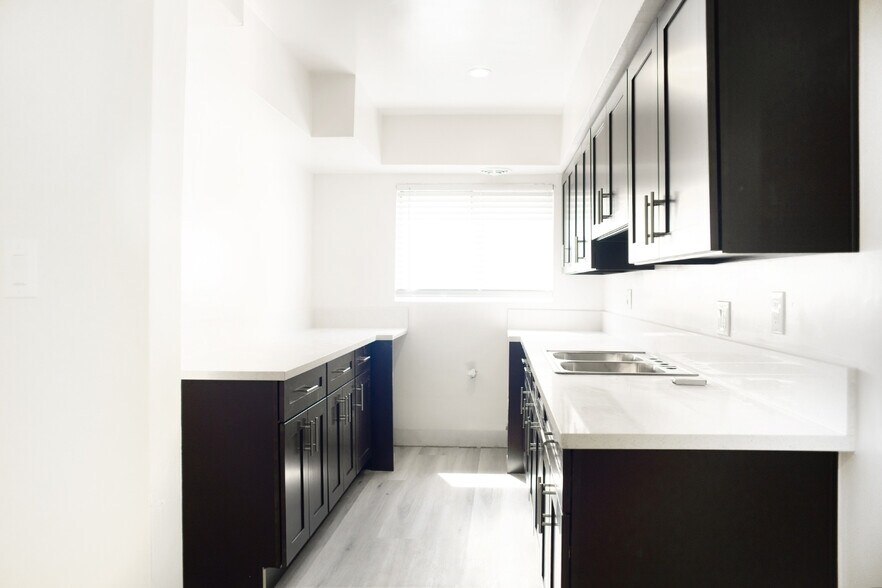 More Photos Of 1821 N Alexandria Ave, Los Angeles Apartments For Sale