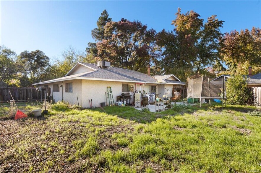 More Photos Of 2842 Jolyn Way, Chico Multifamily For Sale