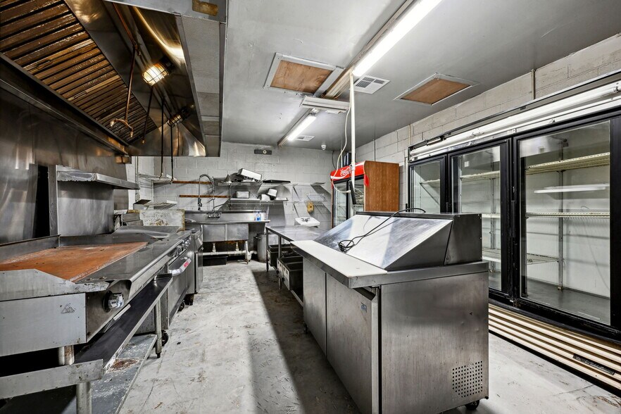 More Photos Of 1705 C M Fagan Dr, Hammond Convenience Store For Sale