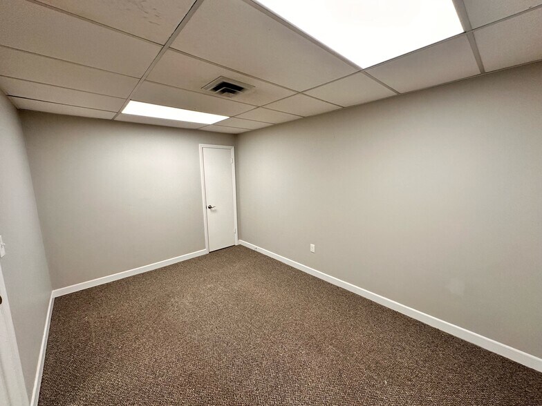 More Photos Of 163 Stratford Ct, Winston-Salem Office For Lease