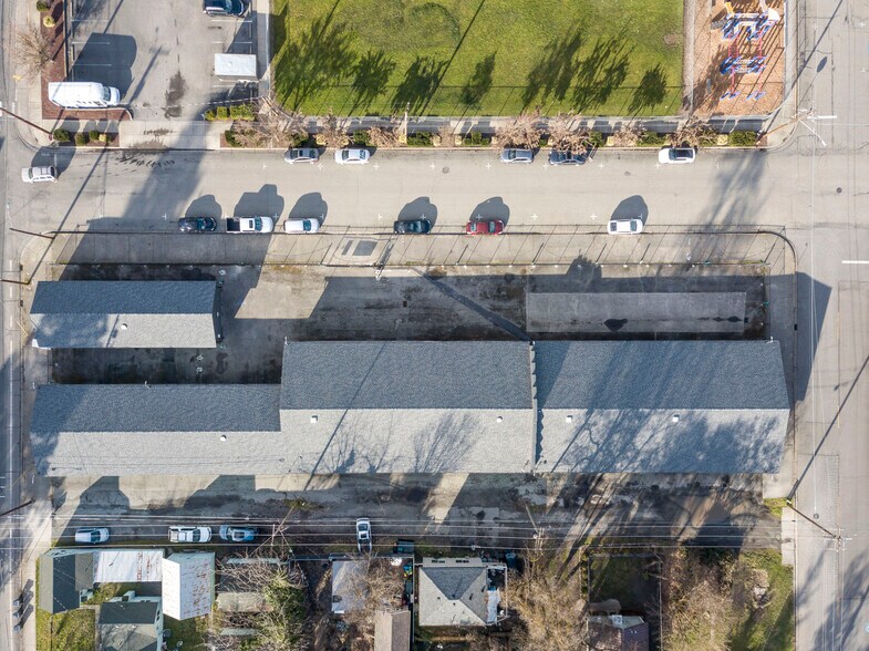 More Photos Of 497 SE H St, Grants Pass Self Storage For Sale