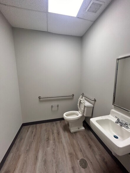 More Photos Of 1785 E Park Place Blvd, Stone Mountain Unknown For Lease