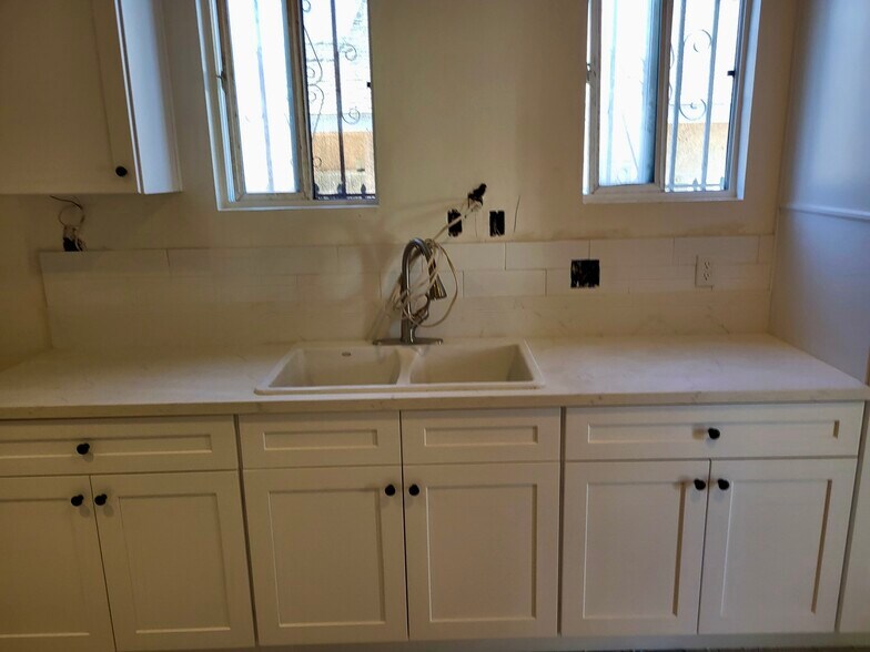 More Photos Of 8930 S Vermont Ave, Los Angeles Daycare Center For Lease