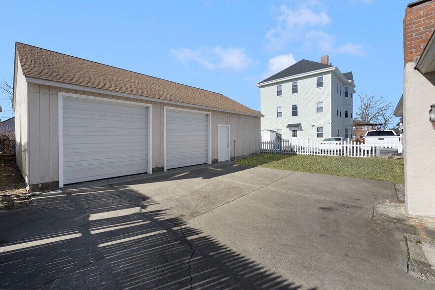 More Photos Of 11 Tenth St, East Providence Warehouse For Sale